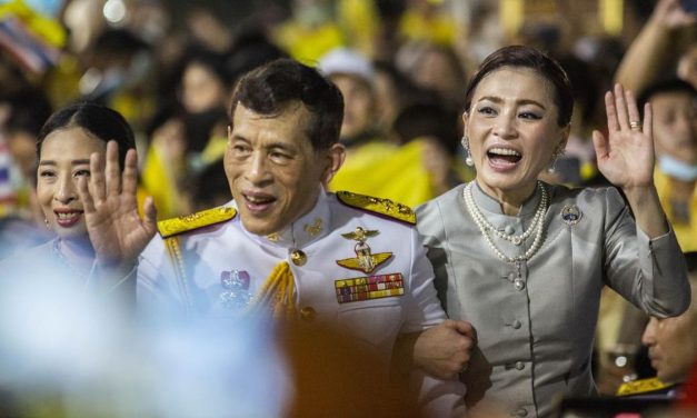 Polemik Hukuman 50 Tahun Penjara Atas Tuduhan Menghina Raja