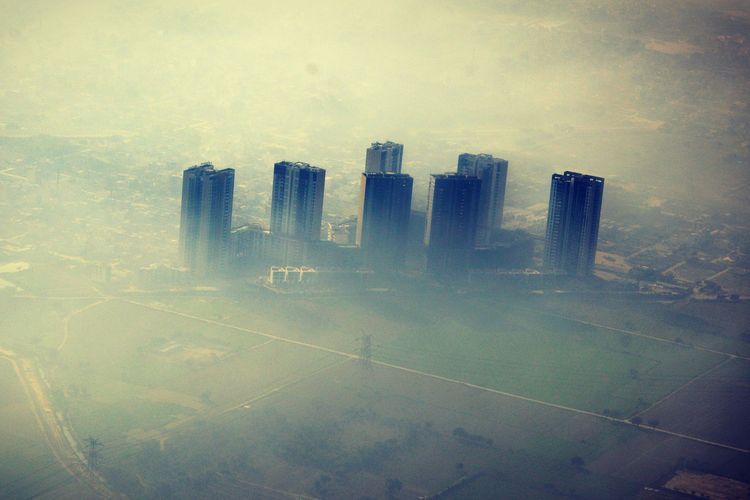 Operasi Modifikasi Cuaca Sebabkan Kualitas Udara Memburuk