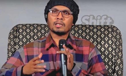 Ustadz Hanan Attaki: Dai Muda Dengan Gaya Dakwah Kekinian
