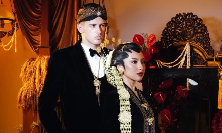 Potret Prewedding Justin Hubner Dan Jennifer Coppen Adat Jawa