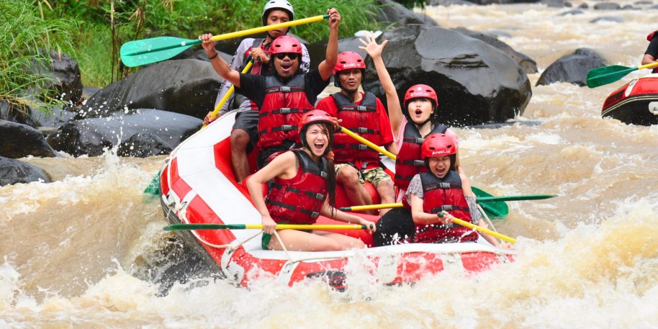 Hal Yang Wajib Dipersiapkan Sebelum Olahraga Air Rafting