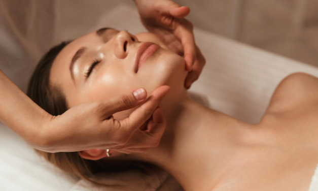 Face Massage Memberikan Manfaat Luar Biasa Bagi Wajah Kamu