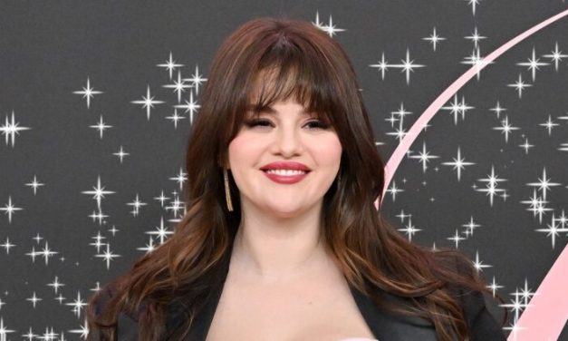 Penyanyi Mega Bintang Selena Gomez Mantannya Justin Bieber