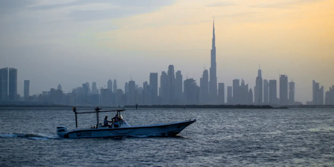 Keindahan Burj Khalifa : Menara Pencakar Langit Berada Di Dubai