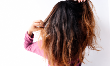Tips Untuk Memperbaiki Rambut Kamu Yang Kering Dan Rusak