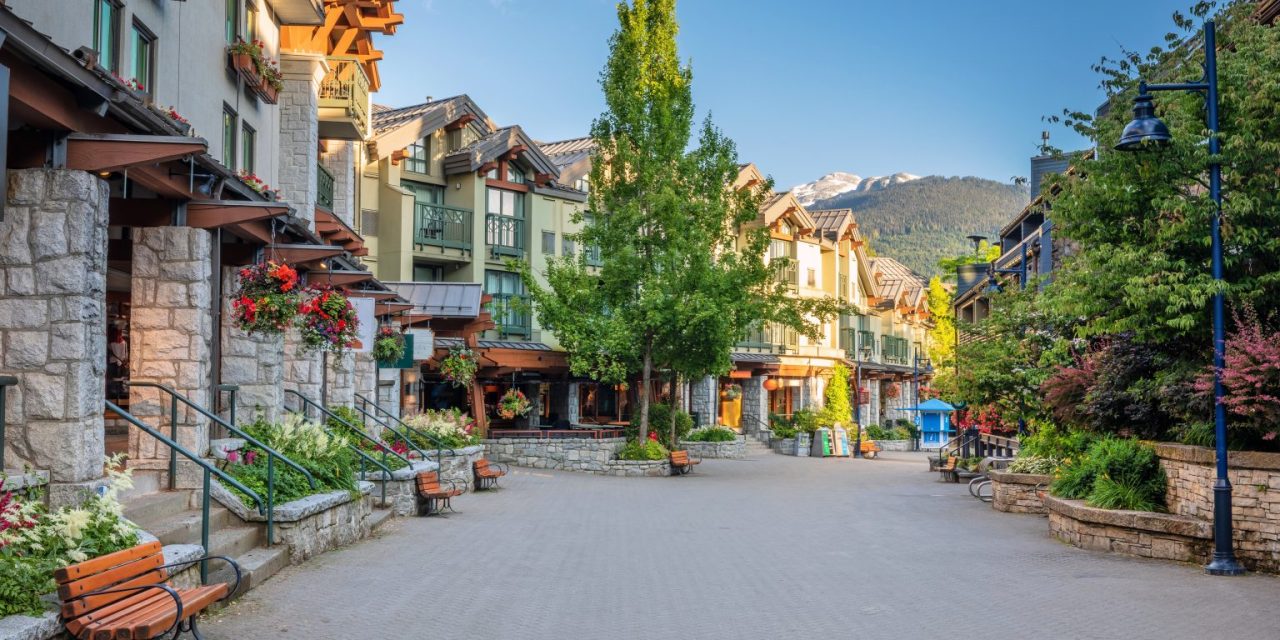 Desa Whistler Village Destinasi Liburan Yang Wajib Kamu Kunjungi