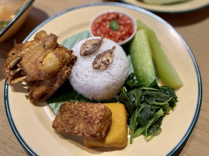 Nasi Tempong Kuliner Pedas Yang Menjadi Usaha Menu Andalan
