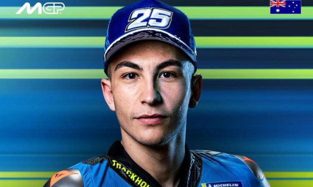 Raul Fernandez Persembahkan Trofi Pertama Trackhouse Racing